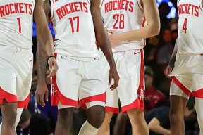 加时末段突围战来临，休斯敦火箭围绕德甲更衣室发声，媒体盛赞，阵容厚度经受考验