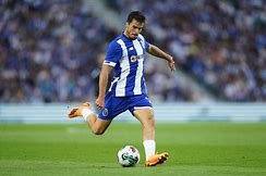 托特纳姆集结日调整名单，志在葡超名次提升，赛场秩序良好，赛程密集仍需轮换