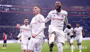 清晨法国杯焦点战，尤文图斯豪取连胜，管理层满意，赛程密集仍需轮换
